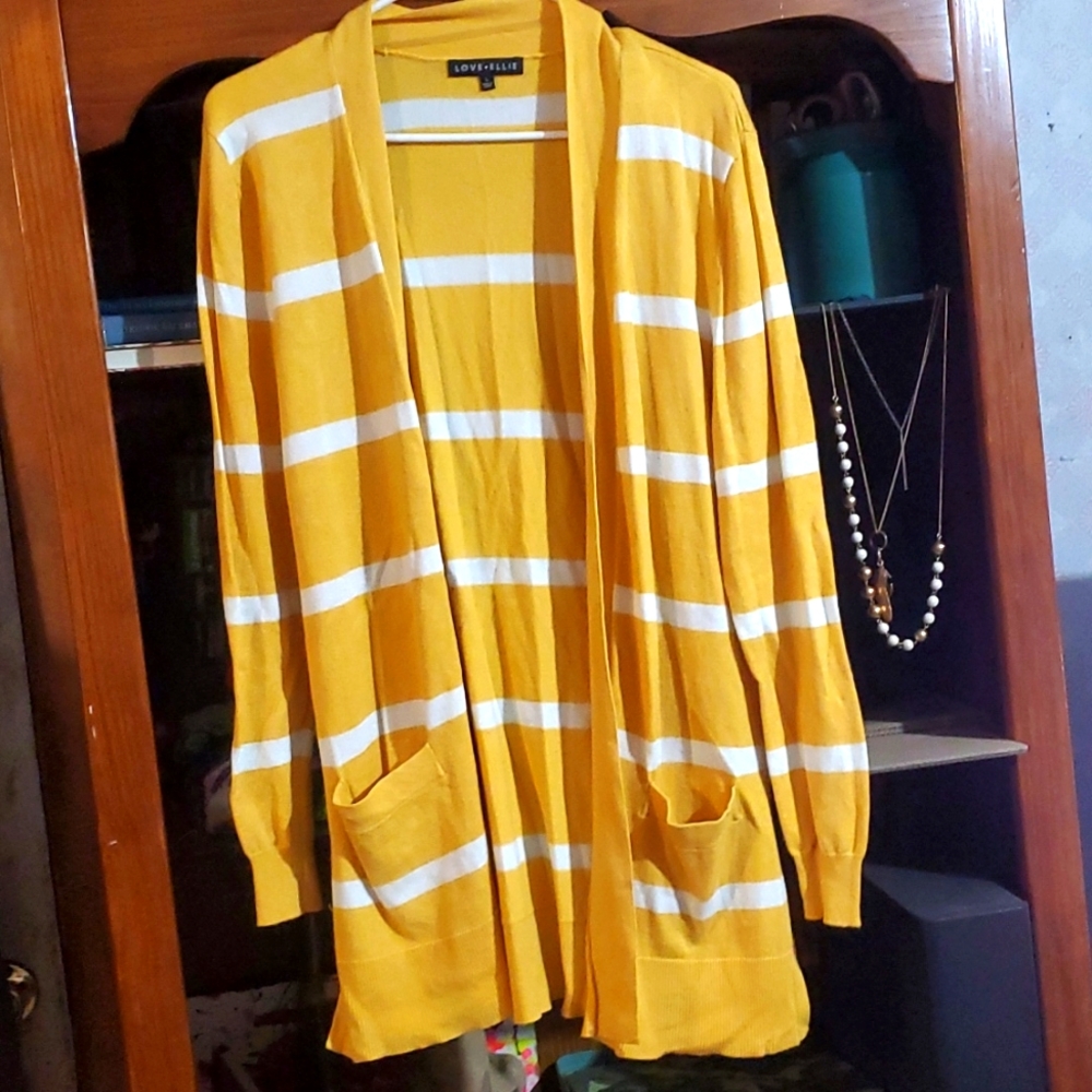 Long cardigan with pockets